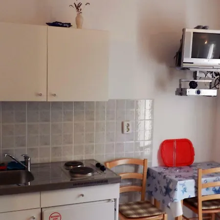 Senny Apartman *